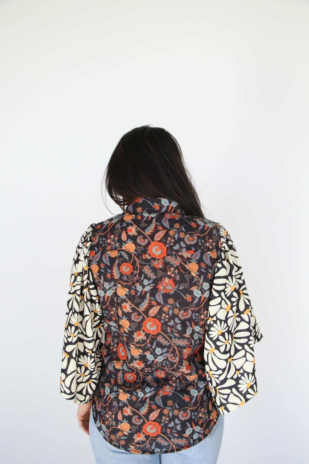 Mixed Pearl Black Floral Top