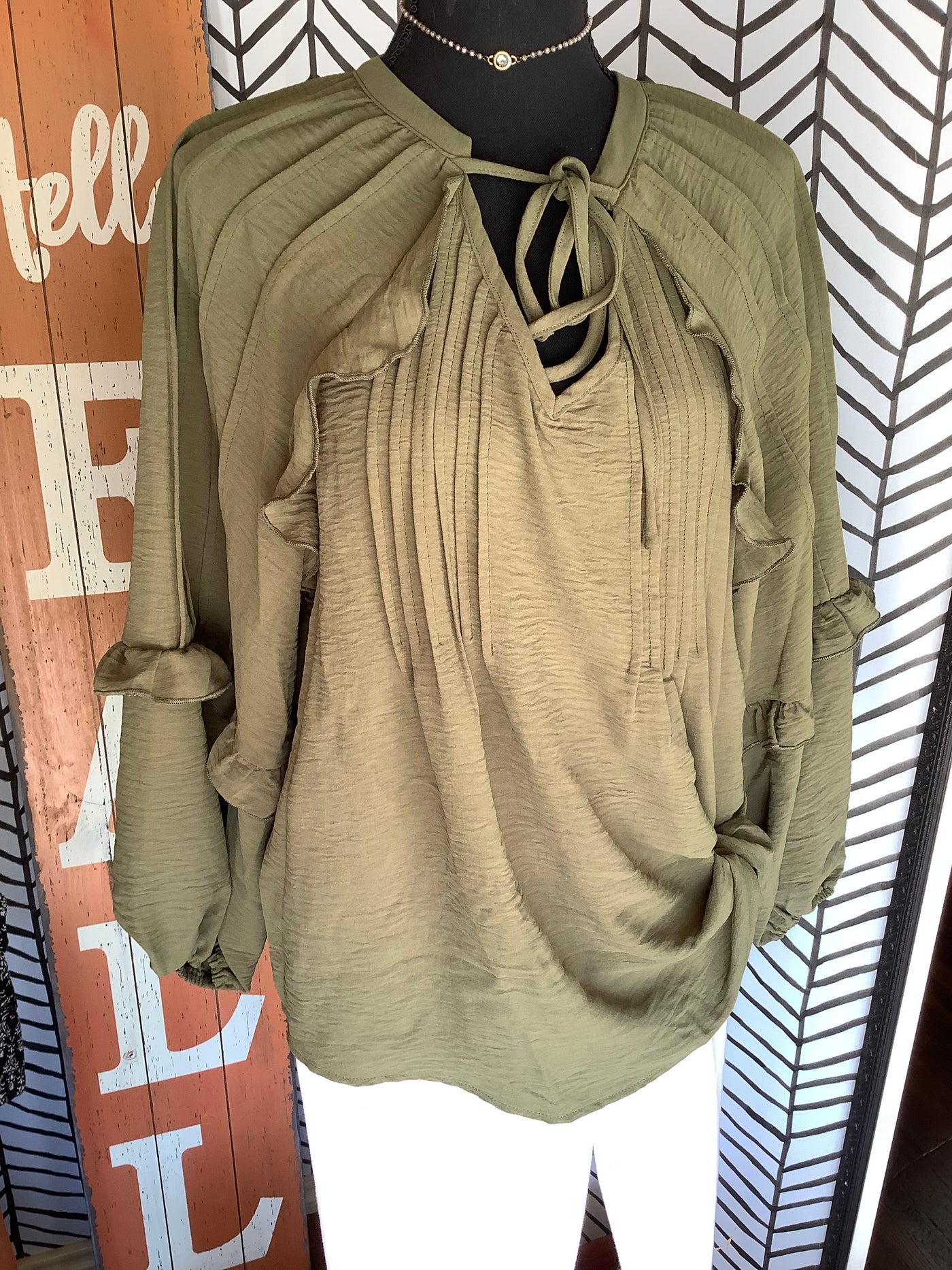 OLIVE TEXTURED POLY WOVEN BLOUSE