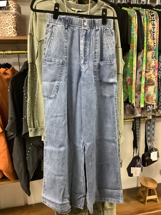 Wide Leg Pocket Pants