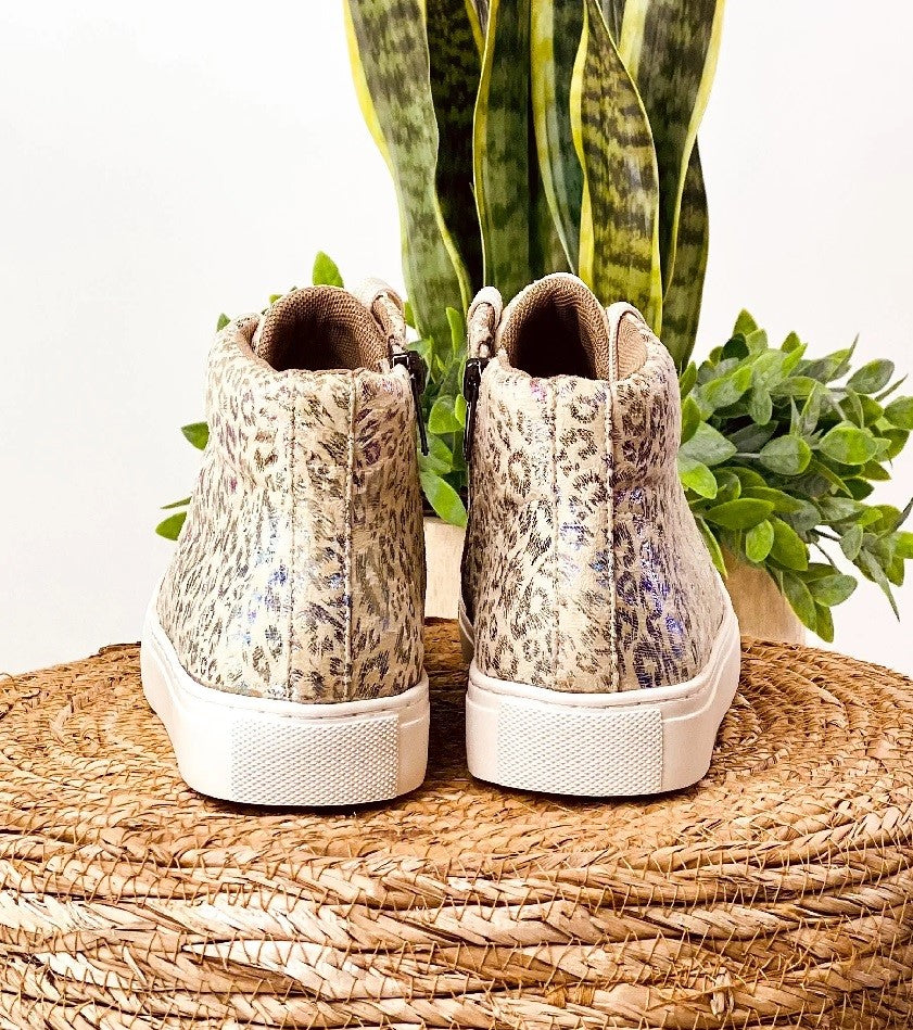 Beige Metallic Leopard Corkys