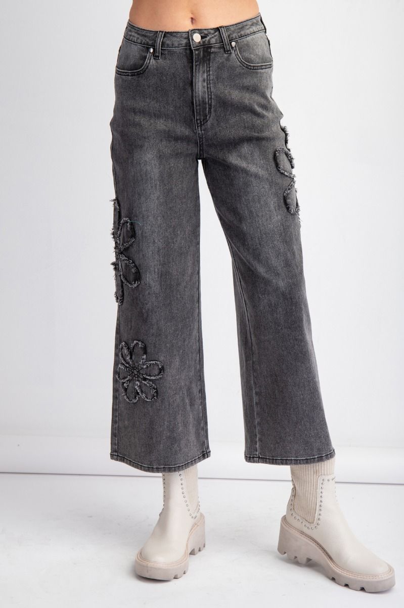 FLOWER PATCH WASHED DENIM PANTS