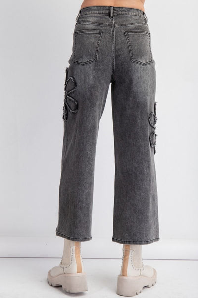 FLOWER PATCH WASHED DENIM PANTS