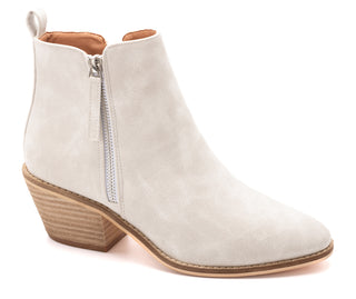 Spooktacular - Ivory Boots Corkys